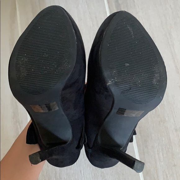 Black heels - Picture 4 of 4